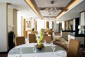 Hotel DoubleTree by Hilton Unirii Square Restaurant